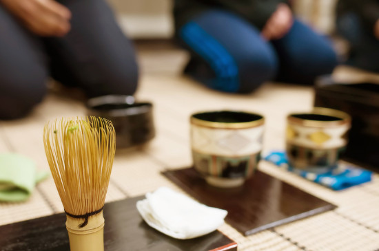 女人喝茶要行扣茶禮嗎，叩茶禮女士能用嗎？