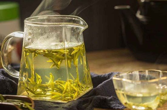 蜂蜜泡茶葉的副作用，蜂蜜泡茶葉有什么禁忌