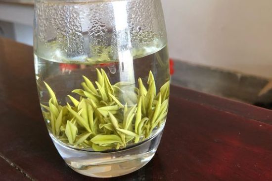 安吉白茶夏天怎么保存，安吉白茶能冷凍儲存嗎？