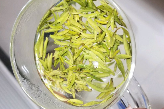 茶葉過期5年了但沒開封，茶葉放久了能喝嗎