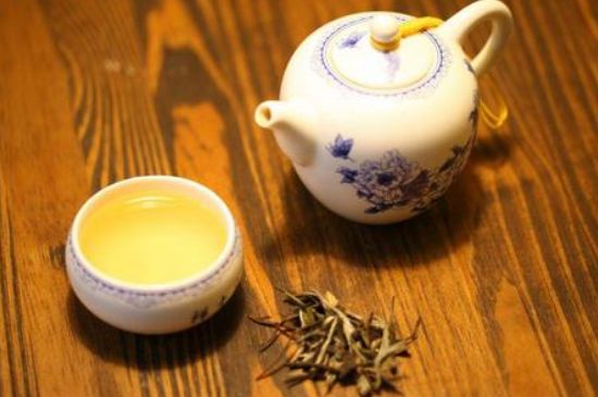 什么茶葉容易放香精，香精茶有什么危害？