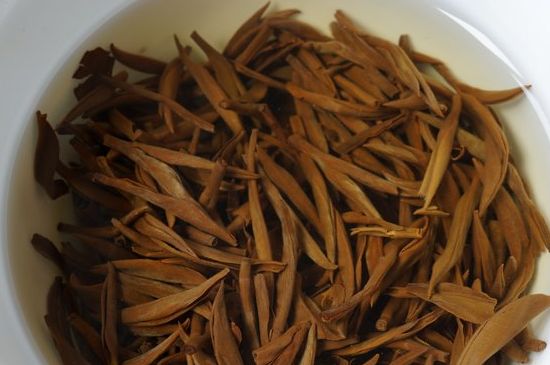 好壞金駿眉圖片對(duì)比，怎么挑選金駿眉茶葉