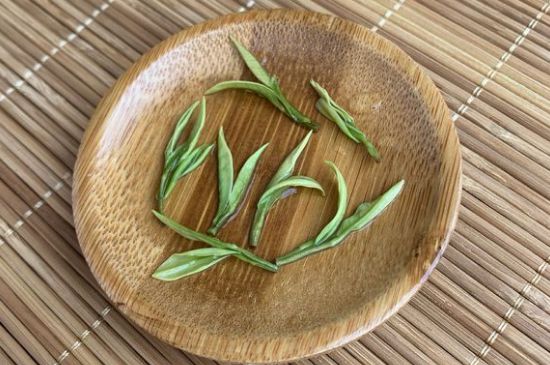 安吉白茶夏天怎么保存，安吉白茶能冷凍儲存嗎？