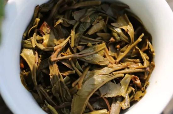 什么茶葉容易放香精，香精茶有什么危害？