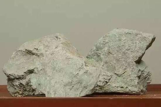 本山綠泥怎么分辨真假，真正的本山綠泥紫砂壺怎么鑒別？