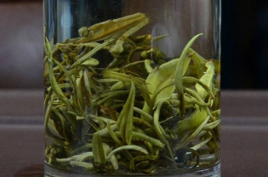 茉莉龍珠什么季節(jié)喝，夏天適合喝茉莉龍珠茶