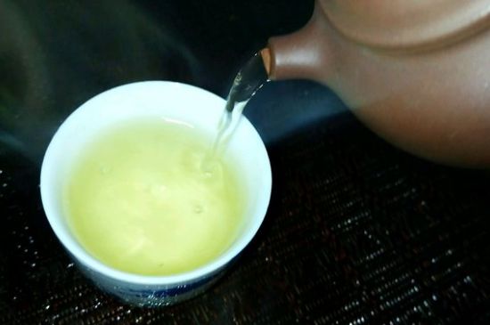 一天什么時候喝黑茶最好，喝黑茶一天最佳時間和季節(jié)