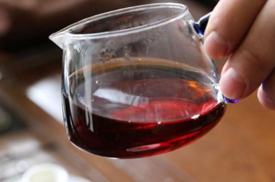 茯磚茶與普洱茶哪個好，茯茶和普洱茶口味區(qū)別