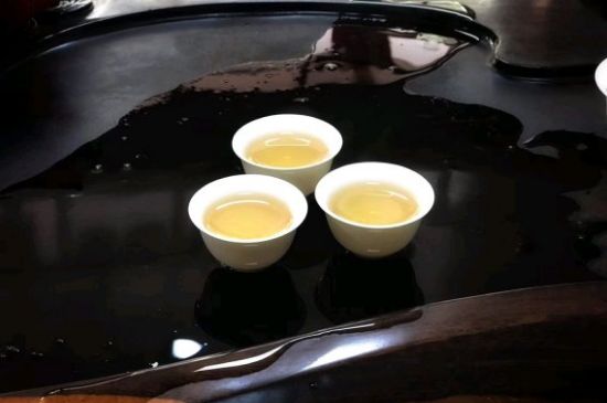 蜜蘭香好還是鴨屎香好，鳳凰單叢茶蜜蘭香和鴨屎香特點有哪些？