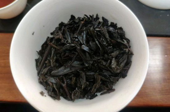 大紅袍煙熏味是好茶嗎，能不能喝對(duì)人體有壞處嗎