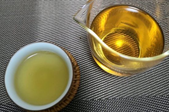 7年壽眉和2年白牡丹哪個好，老白茶壽眉與白牡丹的口感區(qū)別