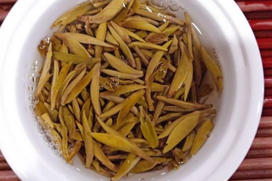 新白毫銀針和老白毫銀針的區(qū)別，新老白毫銀針的品質(zhì)特征