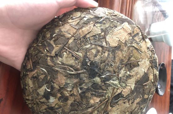 7年壽眉和2年白牡丹哪個好，老白茶壽眉與白牡丹的口感區(qū)別