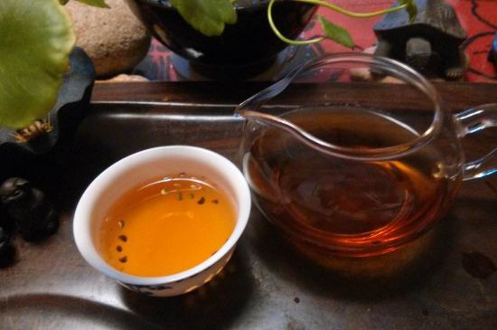 正山小種對胃好嗎，正山小種養(yǎng)胃還是傷胃