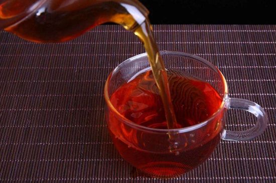 紅茶會(huì)加重濕氣嗎，喝什么茶能去除體內(nèi)濕氣