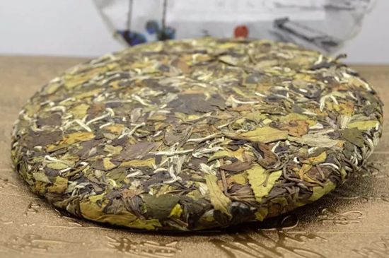 怎么撬老白茶茶餅不容易碎，福鼎白茶如何撬茶方法