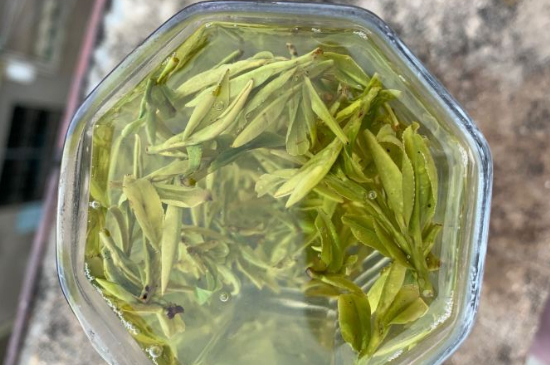 西湖龍井茶頭采和二采區(qū)別，明前龍井一采和二采什么味道？