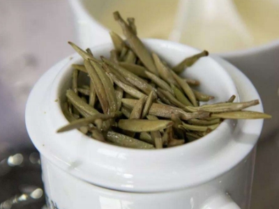 白茶煮好還是泡好喝，老白茶是泡還是煮？