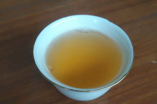 黑茶排濕毒的身體表現(xiàn)，喝黑茶排毒反應(yīng)癥狀
