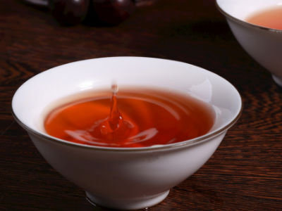 紅茶和綠茶的區(qū)別，常喝紅茶好還是綠茶好？