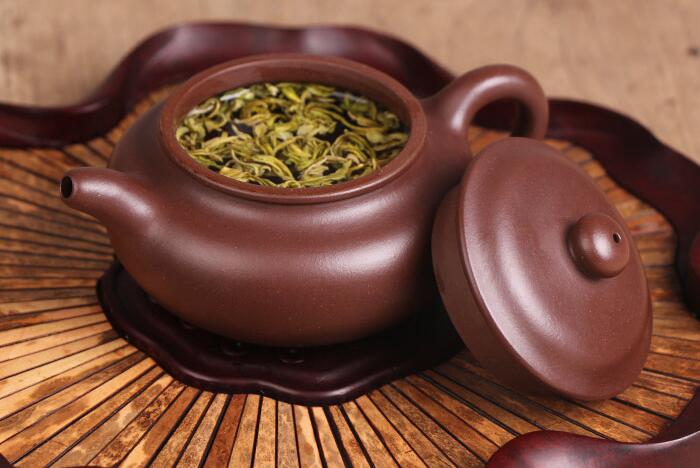 紫砂壺如何開壺，正確的<a href=http://www.whyouxin.com/chaju/zisha/ target=_blank class=infotextkey>紫砂壺開壺</a>方法